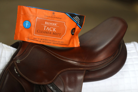 CDM BELVIOR TACK CLEANER MITTS STEP 1 - RĘKAWICZKI DO CZYSZCZENIA SKÓRY